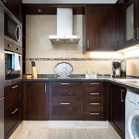 Home2book Elegant With Garden, Bbq & Pool דירה *